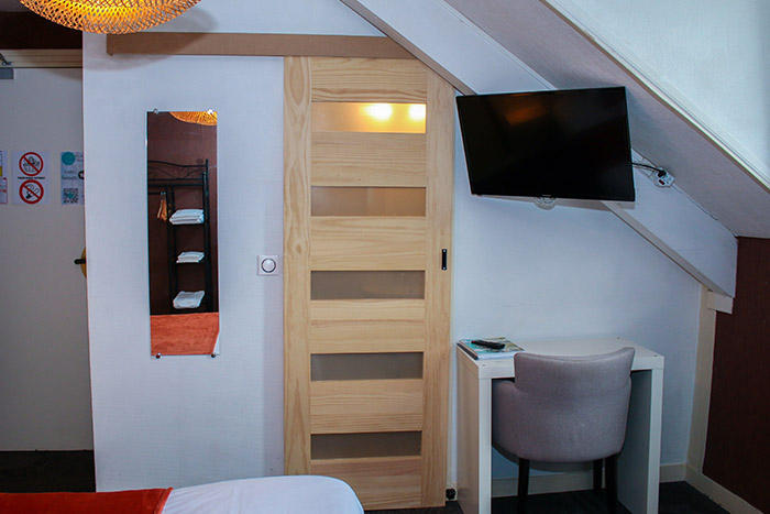 hotel-petit-montmartre-dinard-chambre8c